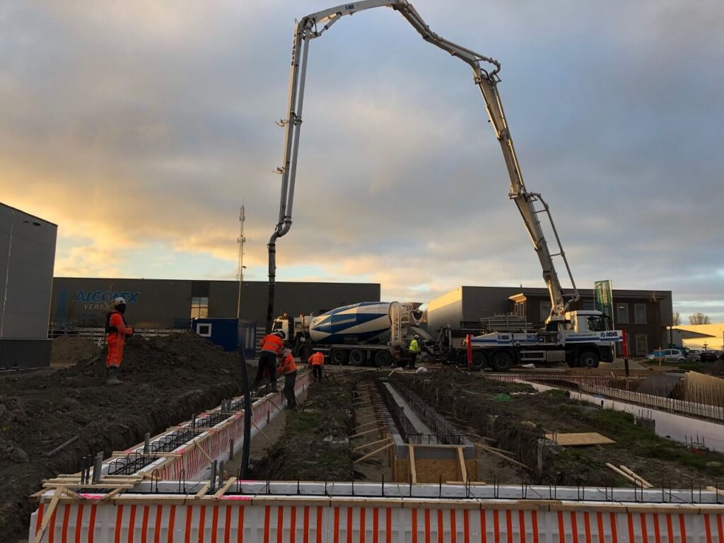 Nieuwbouw Kees Koopman Transport | Voor dak, gevel en totaalbouw