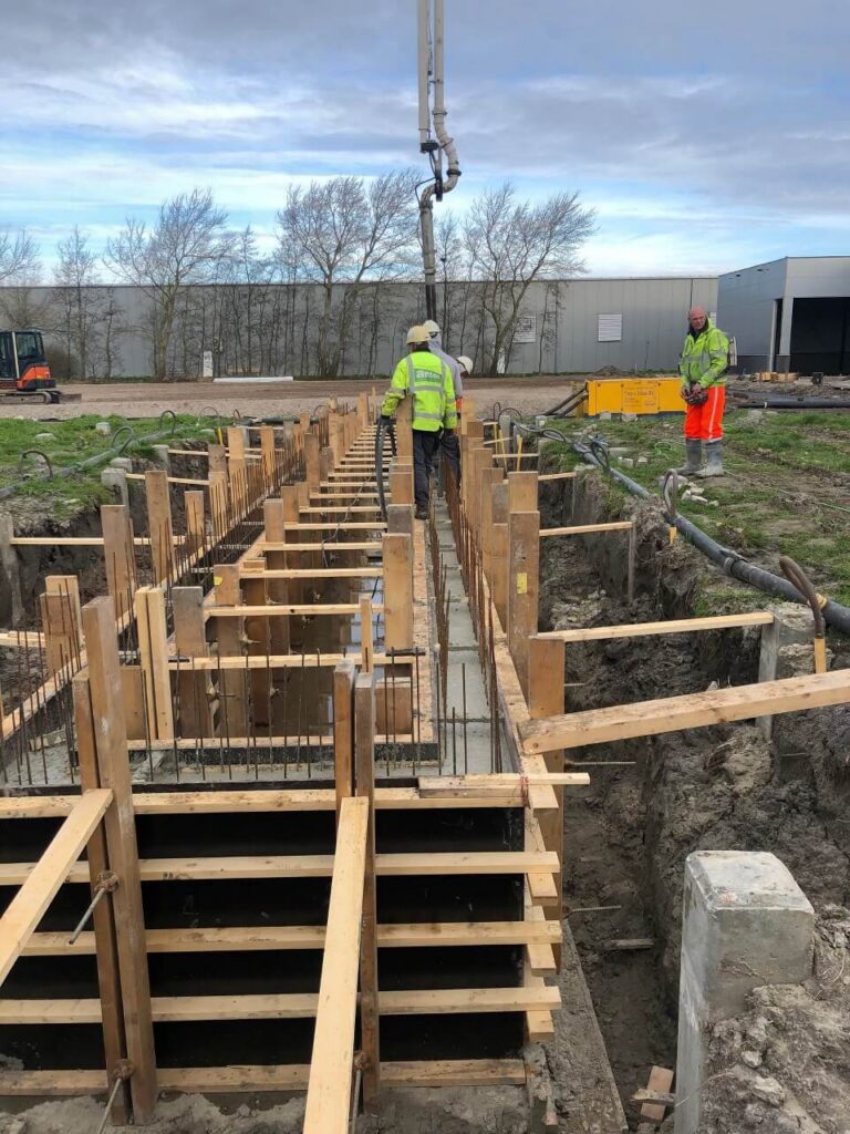 Nieuwbouw Kees Koopman Transport | Voor dak, gevel en totaalbouw