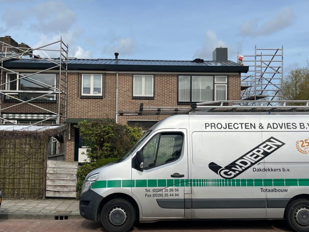 Noord Scharwoude | Voor dak, gevel en totaalbouw