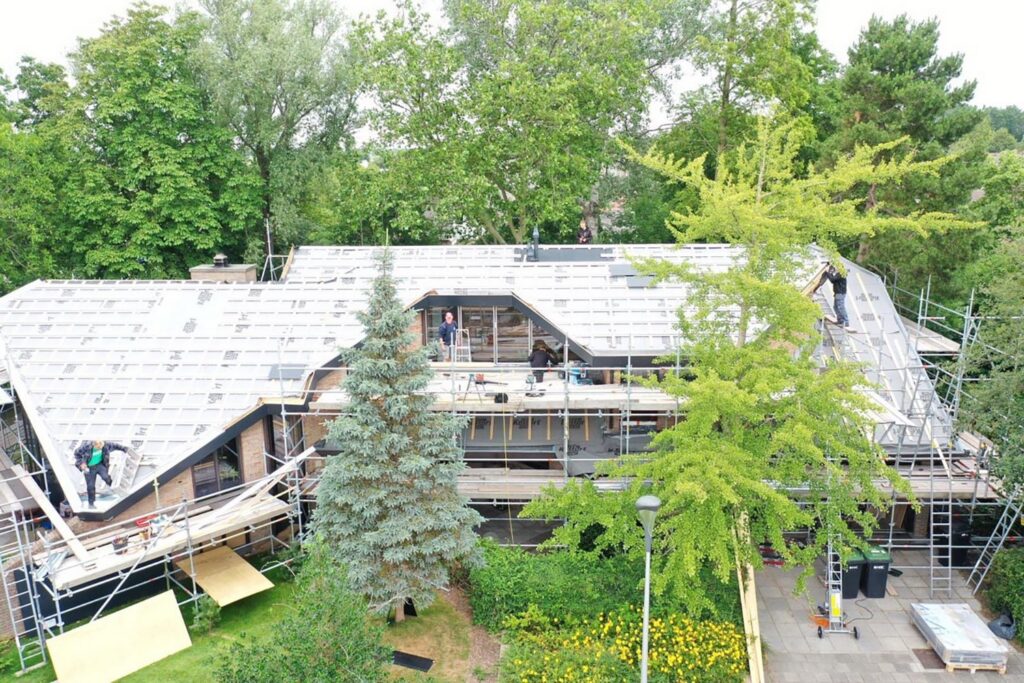 Woning Hoogwoud | Voor dak, gevel en totaalbouw