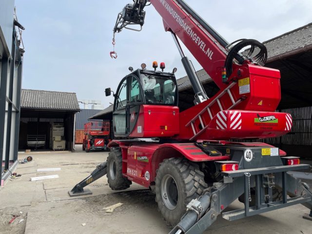 Te huur Magni Kraan met machinist | Voor dak, gevel en totaalbouw